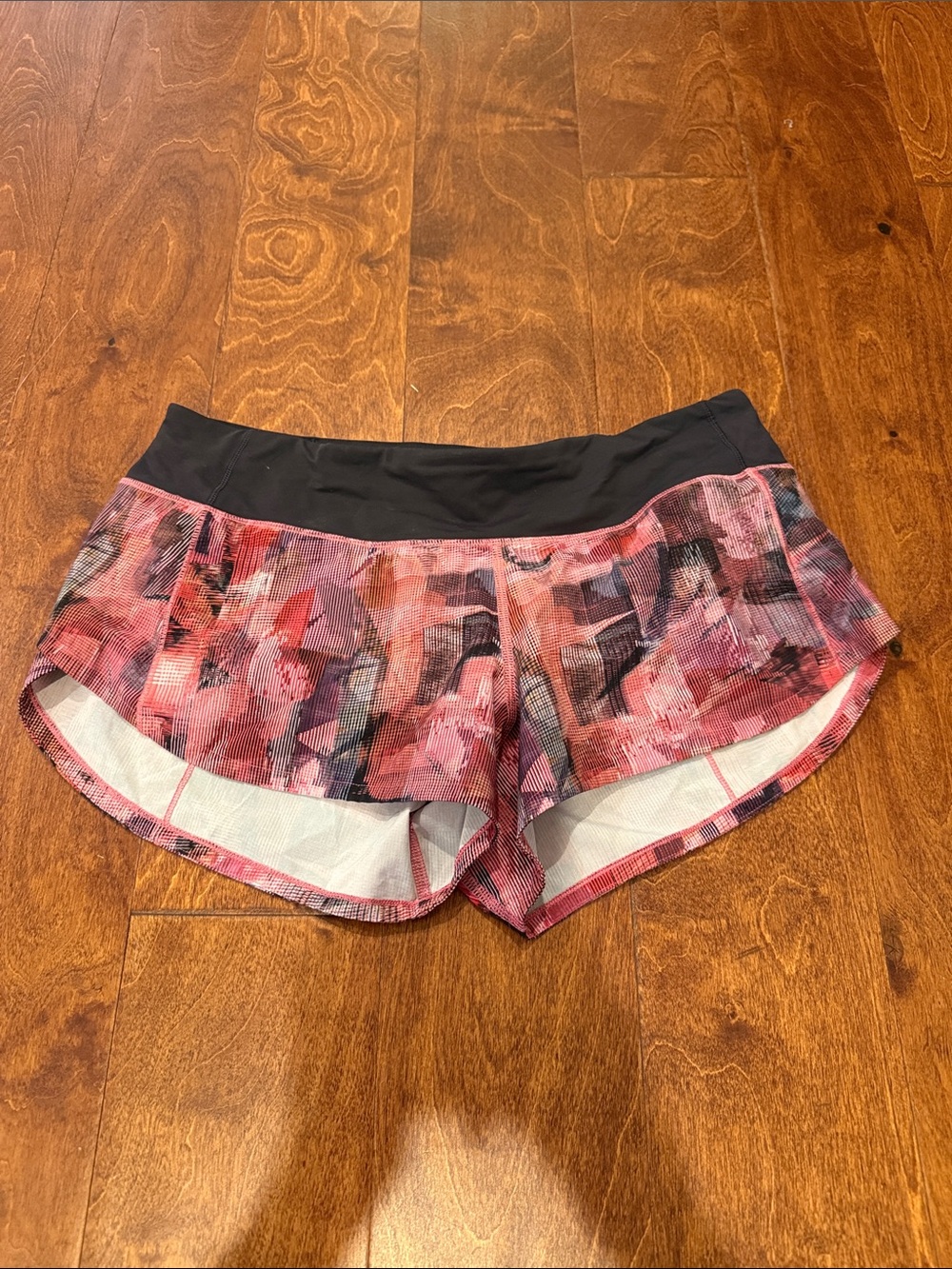 lululemon speed up 2.5” Pink Abstract Print Athletic Shorts with Black Waistband